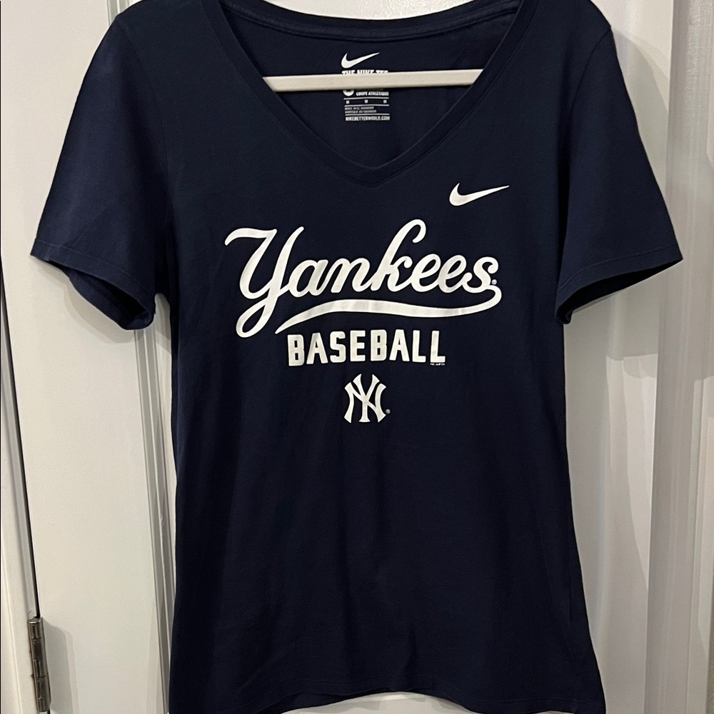Nike Yankees Navy V-Neck Athletic Tee